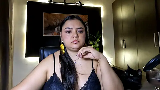 Snapshot of AzaraOnyx chatting on 07-18-26, 01:09 AzaraOnyx online show from 07-18-26, 01:09