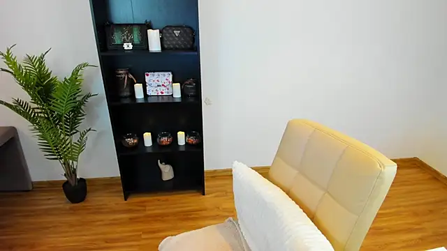 khloe starrr online show from 03-23-26, 01:33