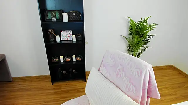 khloe starrr online show from 04-16-26, 01:01