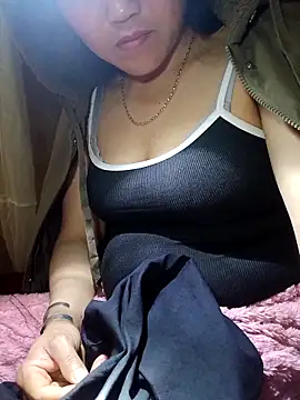 Snapshot of nelina_12345 chatting on 02-17-26, 01:19 nelina 12345 online show from 02-17-26, 01:19