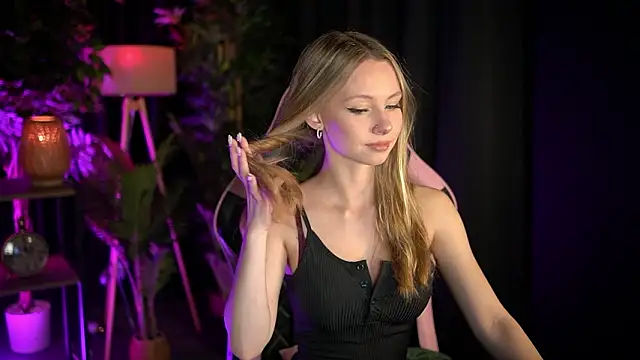 SweetDaisy me online show from 03-17-26, 04:10