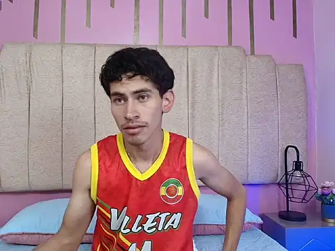 Snapshot of skinny_jean_ chatting on 03-02-26, 08:05 skinny jean online show from 03-02-26, 08:05