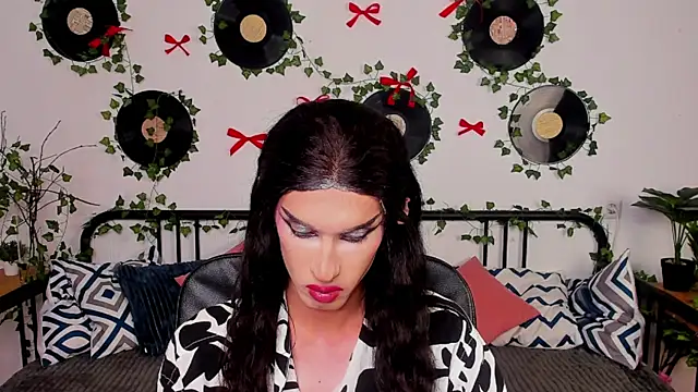 MadisonEsprit online show from 04-19-26, 03:13