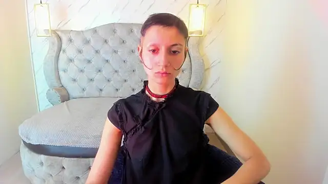 Snapshot of Fieramadame chatting on 06-16-26, 12:38 Fieramadame online show from 06-16-26, 12:38