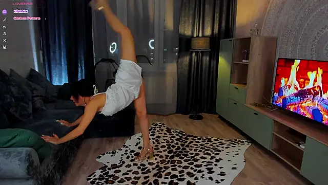 Shanita moon online show from 03-31-26, 06:21