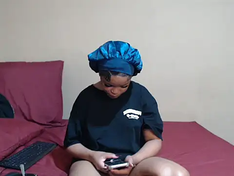 Snapshot of KinkyPxx chatting on 06-04-26, 05:12 KinkyPxx online show from 06-04-26, 05:12