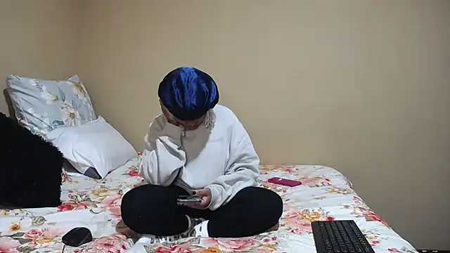 KinkyPxx online show from 04-17-26, 01:47