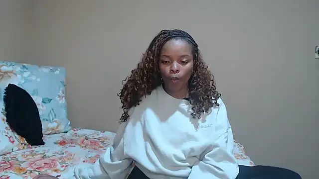 Snapshot of KinkyPxx chatting on 05-07-26, 12:37 KinkyPxx online show from 05-07-26, 12:37