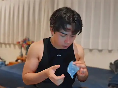 Snapshot of BentoBoxxx chatting on 02-21-26, 02:13 BentoBoxxx online show from 02-21-26, 02:13