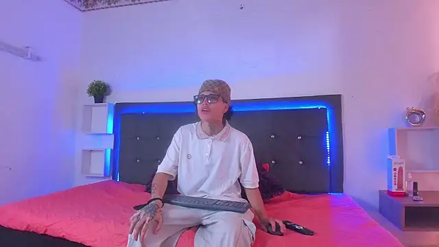 Ale cuzz online show from 03-14-26, 04:35