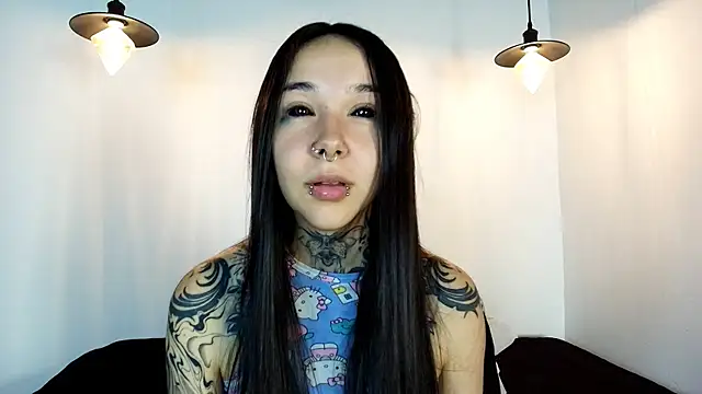 Snapshot of alien_eyes09 chatting on 07-25-26, 01:46 alien eyes09 online show from 07-25-26, 01:46
