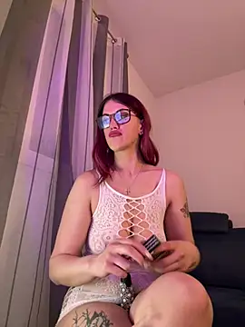 Alessia-Bloom online show from 05-15-26, 07:56