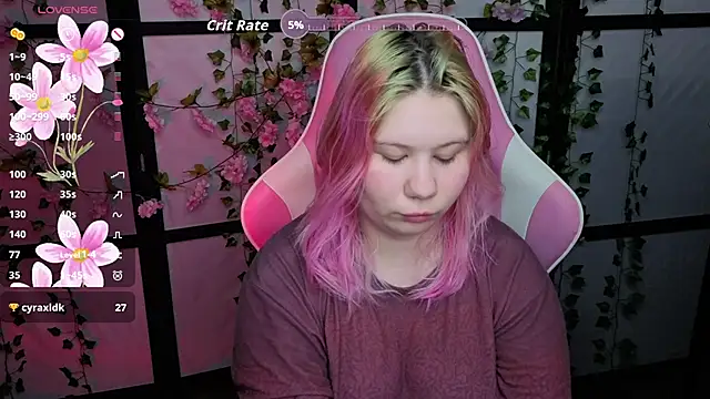 Snapshot of kitsune_little chatting on 04-22-26, 11:11 kitsune little online show from 04-22-26, 11:11
