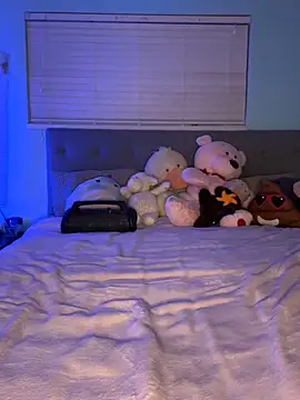 daniella monroe online show from 03-18-26, 01:53