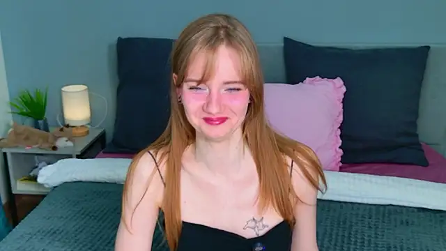 ElfieWhite online show from 05-04-26, 04:21