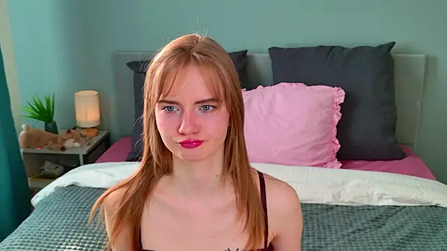 ElfieWhite online show from 05-05-26, 04:21