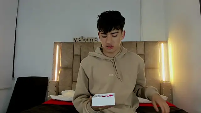 Noir Sebas online show from 03-28-26, 04:13