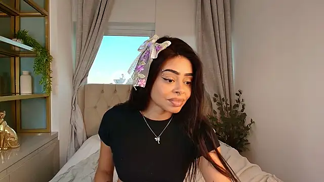 Pauline Clark online show from 03-25-26, 08:41