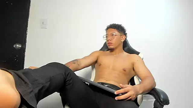 MaxSeduce23 online show from 02-22-26, 01:13