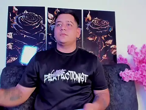 Snapshot of winy_hot chatting on 02-16-26, 11:13 winy hot online show from 02-16-26, 11:13