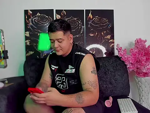 Snapshot of winy_hot chatting on 02-19-26, 07:55 winy hot online show from 02-19-26, 07:55