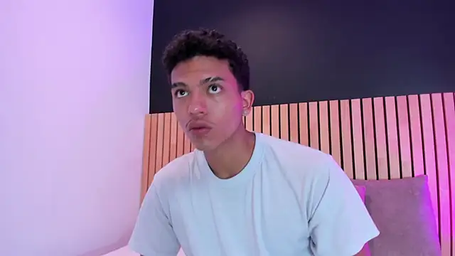 jhoystrong  online show from 03-04-26, 07:32