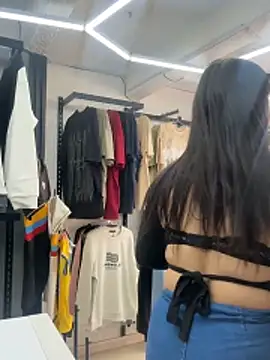 Miss Bella Flame online show from 04-24-26, 06:54