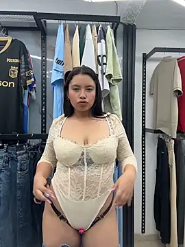 Miss Bella Flame online show from 04-20-26, 05:03