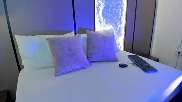 ariadna boneville online show from 03-05-26, 02:30