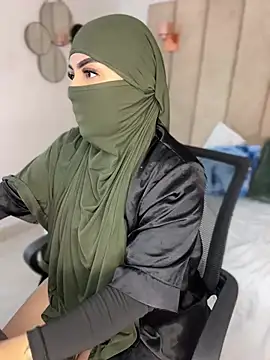 Snapshot of rashaaa_ chatting on 02-13-26, 07:03 rashaaa online show from 02-13-26, 07:03