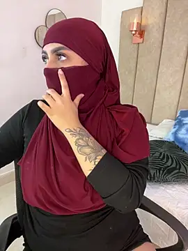 Snapshot of rashaaa_ chatting on 02-16-26, 07:01 rashaaa online show from 02-16-26, 07:01