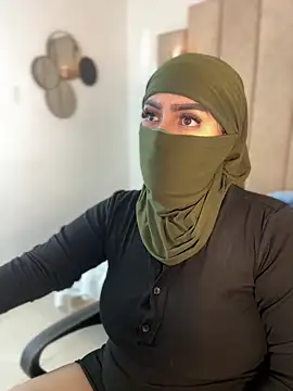 Snapshot of rashaaa_ chatting on 02-26-26, 01:16 rashaaa online show from 02-26-26, 01:16