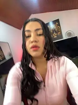 Snapshot of Liu_wen_ chatting on 07-06-26, 08:11 Liu wen online show from 07-06-26, 08:11