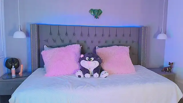 angelina honey  online show from 04-09-26, 04:03