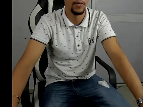 Snapshot of badboy_master chatting on 02-19-26, 01:46 badboy master online show from 02-19-26, 01:46