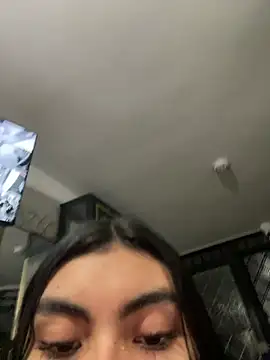 eimmy  skinny online show from 04-18-26, 07:11