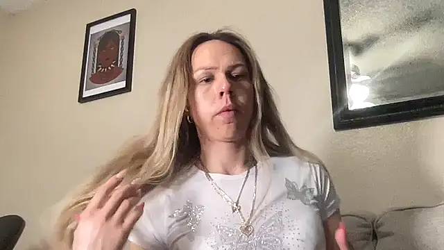 Snapshot of alexaskoxx chatting on 02-27-26, 01:28 alexaskoxx online show from 02-27-26, 01:28