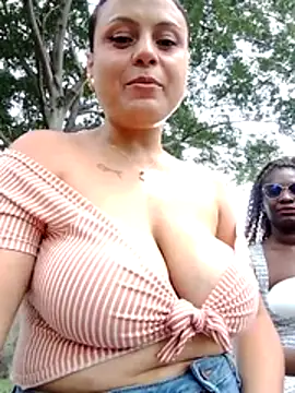 tiifany lopez online show from 07-17-26, 07:33