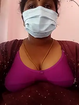 Snapshot of tamilkaviya431 chatting on 02-27-26, 06:02 tamilkaviya431 online show from 02-27-26, 06:02