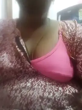 Snapshot of tamilkaviya431 chatting on 03-01-26, 04:07 tamilkaviya431 online show from 03-01-26, 04:07