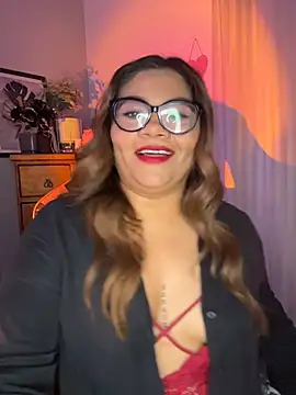 Snapshot of ludmila_x chatting on 02-14-26, 04:13 ludmila x online show from 02-14-26, 04:13