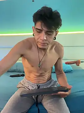 abrilandjulian online show from 03-10-26, 11:47