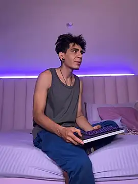 abrilandjulian online show from 03-25-26, 11:31