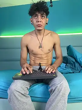 abrilandjulian online show from 02-24-26, 11:44