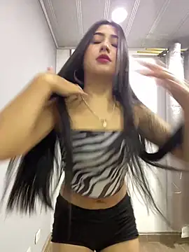 Miss isakovaa online show from 02-15-26, 11:09