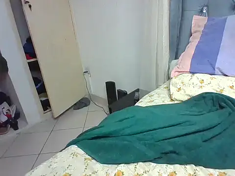 Sexybee01 online show from 06-04-26, 06:56