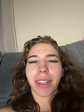 Snapshot of Aneruivinhaa chatting on 02-13-26, 06:46 Aneruivinhaa online show from 02-13-26, 06:46