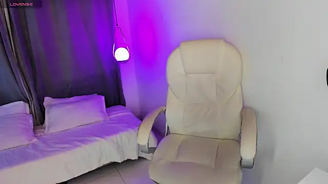 Irisbeel online show from 04-18-26, 05:10