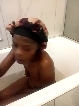 MaturePrettyLady01 online show from 03-10-26, 03:27