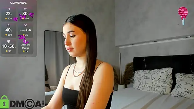 Emily Lews online show from 03-11-26, 01:21